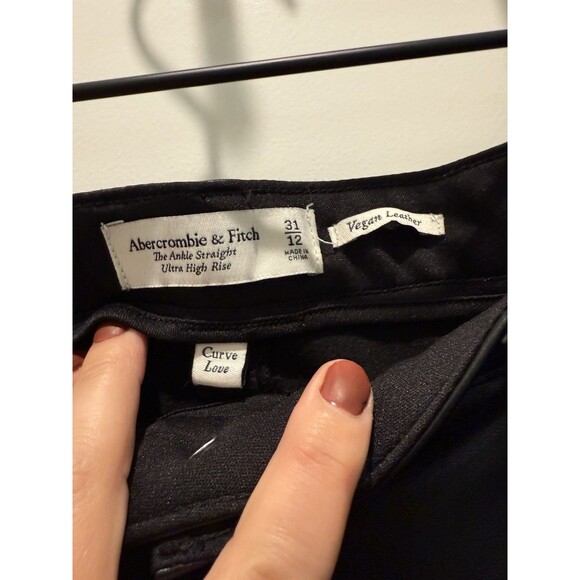 Abercrombie & Fitch The Ankle Straight Ultra High Rise Faux Leather Pants 31 12 - Picture 3 of 4
